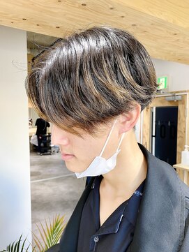 クオル 立川(QOL) ニュアンスパーマ／センターパート／メンズカット／眉毛／