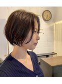 段低めショートボブ