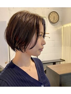 カウチ(Kauti) 段低めショートボブ