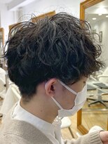 ヘッズ 本八幡店(HEADS)&nbsp;MEN'S HAIR  センターパート　ツイストスパイラル　コンマヘア