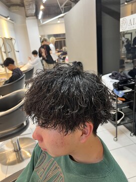 アイズ 海老名(AIZU) 波巻きツイストスパイラルパーマ 波巻きパーマ マッシュパーマ