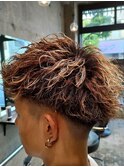 スキンフェードショートツイストスパイラル×ハイライトメッシュ