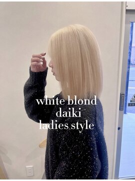 イロ(iro) ホワイトブロンド