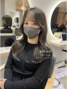 ジーナ 福岡天神(Zina) 韓国/くびれヘア/髪質改善/ブリーチ【Zina福岡天神】