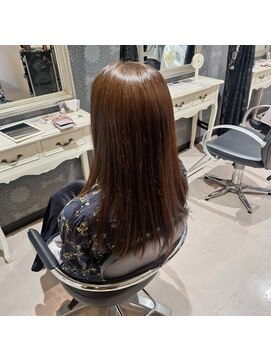 ローレン(LOREM) 透明感/ニュアンスカラー/小顔フェミニン/愛されストレート