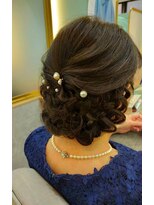 アンフィ 鶴間(Anphi) 大人上品ヘアセット