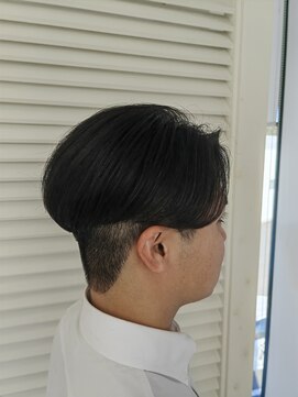 ビーエリアイング(BE AREA +ing) センターパート