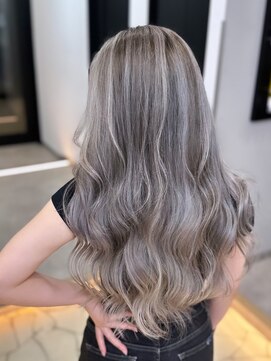 ラピス 福岡天神店(Lapis) シルバーバレイヤージュ/ハイトーン/外国人風カラー/髪質改善