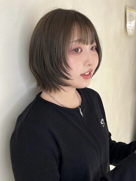 ユーシンエクラ(Yushin eclat) レイヤーボブ × オリーブカラー