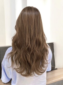 キックス(KICKS)の写真/従来のヘアカラーでは叶わなかった★圧倒的透明感★が得られます