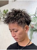 MEN’S HAIR/ブルーブラック/フェザーパーマ/ハイライト