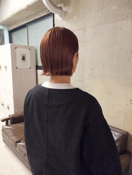 クヴェル バイ アーバン(KVELL by urban.) 外ハネミニボブ　こっくりオレンジブラウン