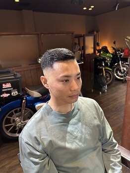 カットスペース キャロル(CUT SPACE CAROL)の写真/大人のビジネスシーンに映える本格フェードを提案出来る『barber shop』高陽/車バイクで行ける/駐車場あり