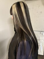 イェン(Yen.) 切りっぱなしロングデザインカラーハイライトカラー