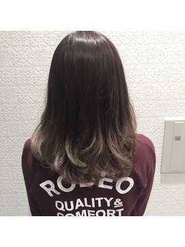アース コアフュールボーテ 伊勢崎(EARTH coiffure beaute) 人気のグレージュグラデーション