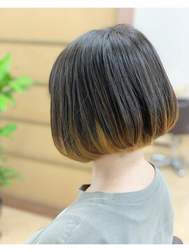 レゴリス(REGOLITH) ショートグラデーションカラー。