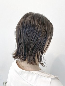 アヴァンス 神戸元町店(AVANCE.) 切りっぱなしボブ×カーキアッシュ