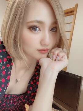 ケーアールツーエス なかもず店(KR2S) ホワイトベージュ