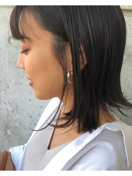 カスタード(Custard ushiwakamaru) 【ぱつんとミディアムスタイル】