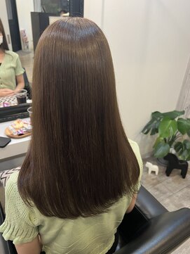 フィアート ヘアドレッシング サロン(Fiato Hairdressing Salon) オリーブベージュ