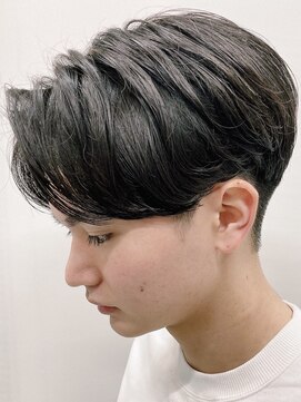 フィフス 栄(fifth) センターパートニュアンスパーマメンズカットツーブロック韓国