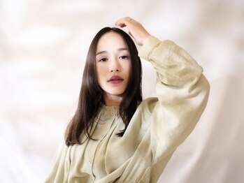 グロウ バイ グラフィー(GLOW by Graphy)の写真/女子に大人気☆[TOKIO/KANAME/ASIA]でお悩みに合うケアを。超音波アイロンで髪の内部まで浸透!