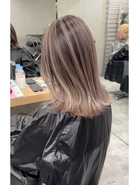 レディアル 大宮(REDEAL ope.) 【ハイライト】ベージュハイライトバレイヤージュ