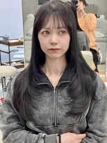 レヴィア(REVIA)&nbsp;レイヤーカットハイライト髪質改善トリートメント前髪カット