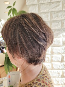 松本平太郎美容室 吉祥寺パートファイブ(PART5) 60代70代×シニアショートレイヤー×イノアカラー×ハイライト