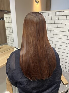 リトバイトゥルークリエイション 大宮(Re:to by True Creation) 【ダメージレス矯正】ブリーチ毛×手触りなめらかロング