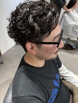 ゼン(ZEEN)&nbsp;【刈り上げ&スパイラルパーマ】