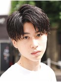 フェザーパーマ/ブルーブラック/刈り上げセンターパート[新宿]