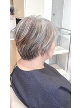 チル アウト ヘア ロジック(chill out hair Logic)&nbsp;白髪を活かしたデザインハイローライト