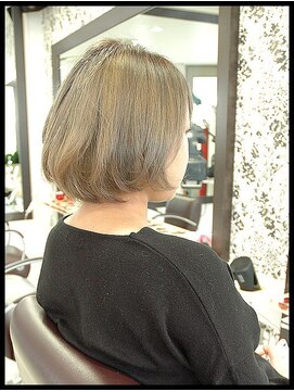 メタ(META) Wカラー(ブリーチ+アッシュ)