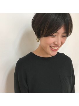 サイズ(cyez) センターパートのショート