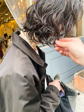 ヒビヲ(HIBIO) ツイストスパイラルパーマツーブロックメンズマッシュメンズヘア