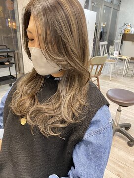 ミニム ヘアー(minim hair) 【minim×日比】ハイライト×重軽レイヤー