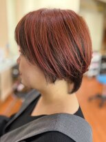 アークスヘアー&nbsp;大人可愛いレッドダブルカラーくびれボブ透明感小顔