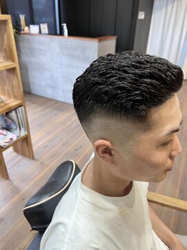 ウィムジー(Whimsy) スキンフェード×パーマ