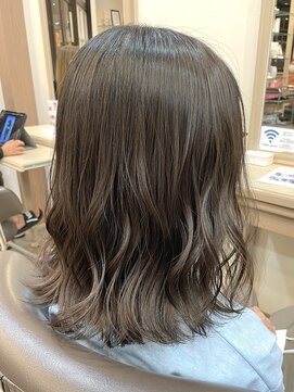 アルターリール(aL ter Rire) 前髪/マチルダボブ/ピンクベージュ/インナーグレージュ/中村郁未