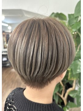 インビテーション(invitation) マッシュショート◎ハイトーンカラー