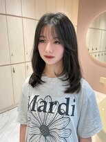 グロー 大宮(GLROW)&nbsp;ミディアムレイヤー　オリーブグレージュ　レイヤーカット　韓国