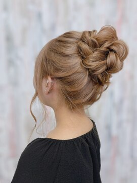 ヘアメイクサロン チャンス(Hair make salon CHANCE) おだんご