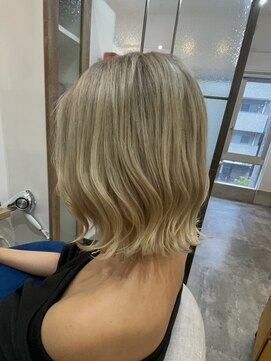 シア 綾瀬店(SHEER) ハイトーン外ハネ