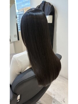 エミュスト(Emuest) ☆髪質改善 縮毛矯正 韓国 心斎橋 トリートメント