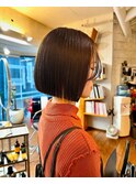 切りっぱなしボブスタイル