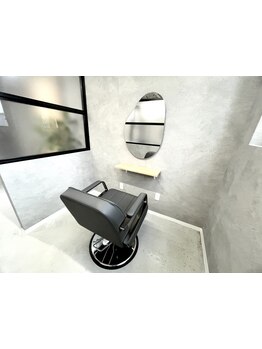 《姉妹店注目サロン選出☆全席完全個室サロン》ベテランスタイリストがハイクオリティな仕上がりを追求！