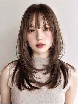 エシレ(esille.)の写真/ヌケ感溢れる大人上品スタイルをご提案◎骨格/髪質/クセを見極めたカットで、あなたの理想のスタイルに♪