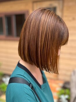 髪を傷めず自然なストレートに♪クセや広がりが気になる方にオススメ！ダメージレスな縮毛矯正です☆