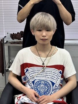 ペレ 渋谷(PELE) MEN’S HAIR/ブルーブラック/フェザーパーマ/渋谷